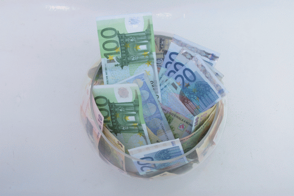 Oficial BCE: "Ungaria are nevoie de bănci solvabile"